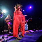 Bertha Grateful Drag Sinclair Concert Photo 5.jpg